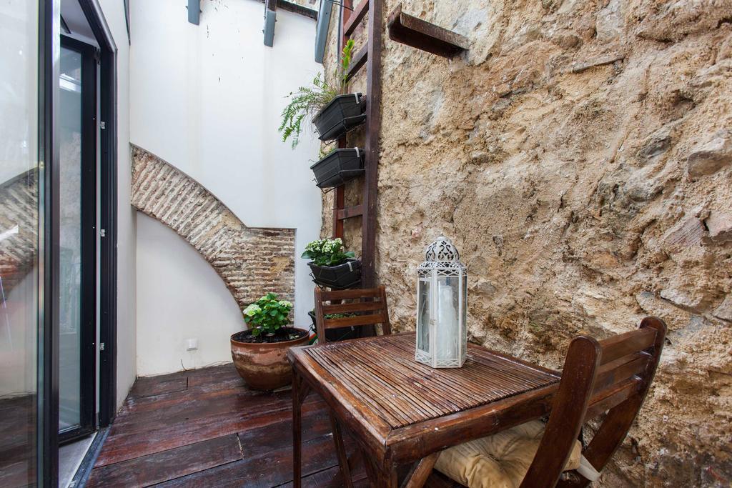 The Old Stables Chiado Apartments Lisbon Exterior photo
